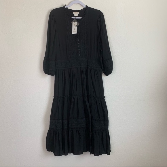 Starling Reine Dresses & Skirts - Starling Reine black embroidered bloom LS maxi dress